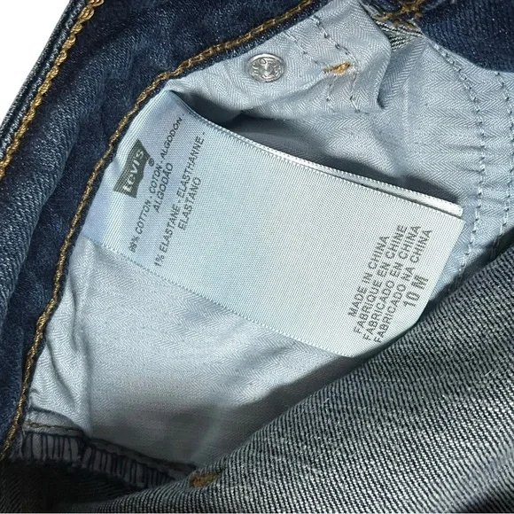 Levi's Bold Curve Classic Rise Boot Cut Jeans, Size 10 / 30 - Picture 8 of 8